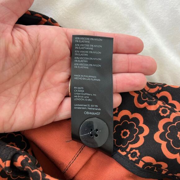 Anthropologie Maeve The Colette Crop Wide Leg Ponte Pants in Black Motif Orange - Picture 11 of 12